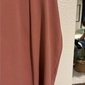 Threads and states. Size small. Light pink.